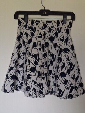 Women's Black & White Patterned Skater Skirt. Sz 0